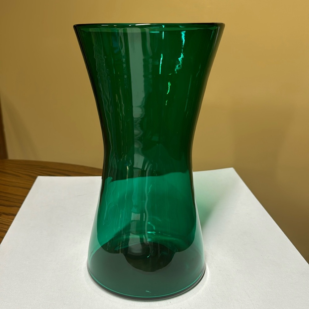 BLENKO SHEAF VASE *WAYNE HUSTED #5519* EMERALD GREEN 11.5" tall